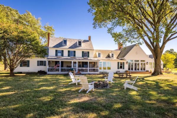 A Weekend Escape at an Alpaca Farm on Chesapeake Bay - Image 8